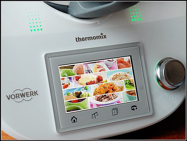 KBMA INTERNATIONAL Logo