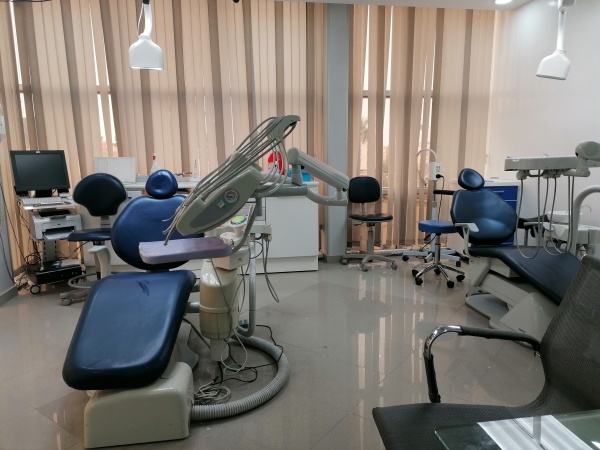 DOCTEUR MEDECIN DENTISTE CHERKAOUI ADIL (CABINET)